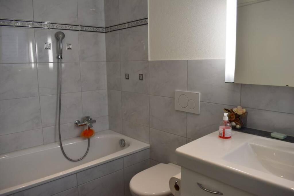 Modern Apartment 모던 펜션 Interlaken Esterno foto